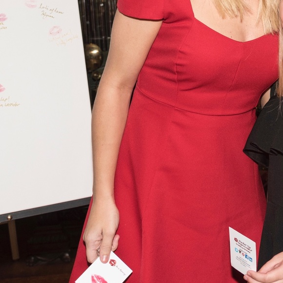 Felicity and Coco dress - Picture 4 of 5